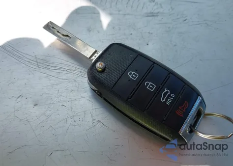 2017 Kia Optima Lx z USA, uszkodzony, nr VIN 5XXGT4L38HG124210